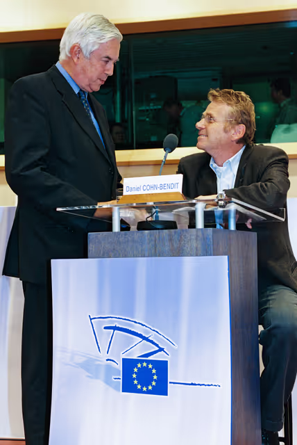 Photo 5 : Discussion with Commissioner in charge of Internal Market and Services