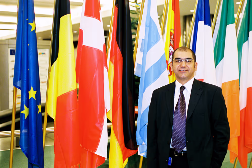 Portrait of Ozan CEYHUN at the EP in Brussels