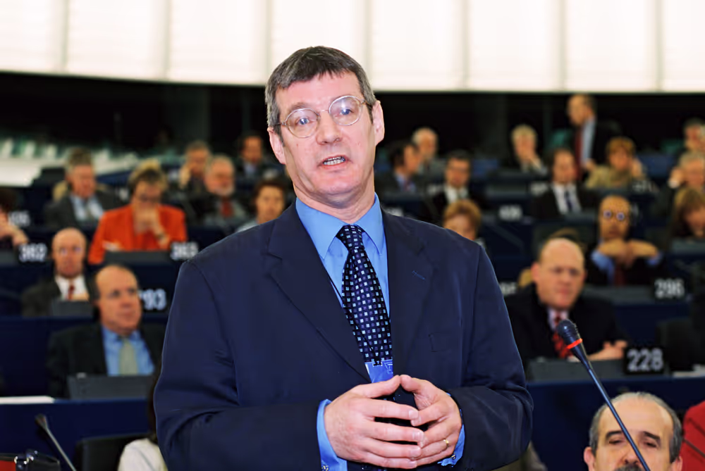 Election of Pat COX as new EP President during a plenary session in Strasbourg