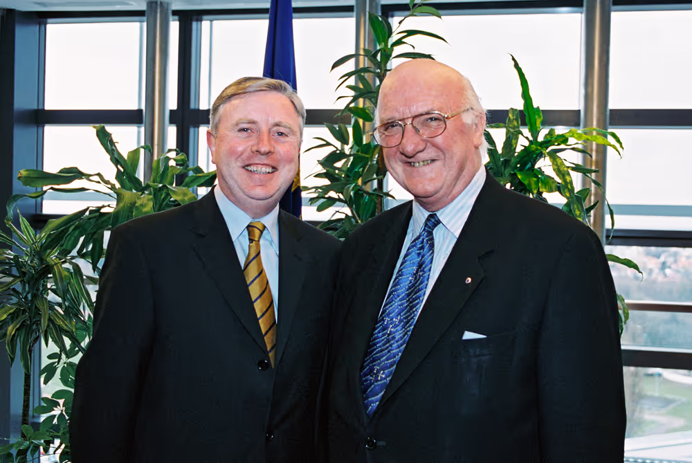 Pat COX - EP President meets with Lord RUSSELL-JOHNSTON