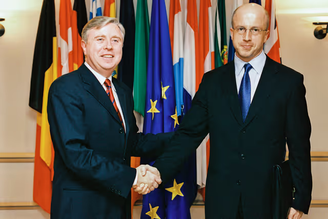 Fotografie 8: Pat COX EP President meets with Pavel TELICKA, Chief negotiator of the Czech Republic