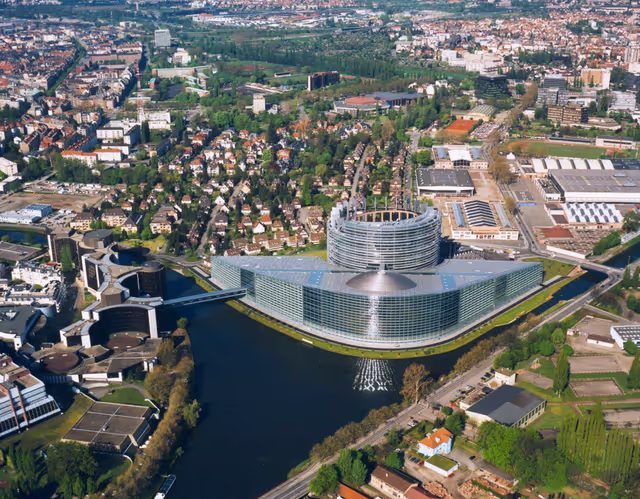 Fotografia 2: Aerial view on the LOW building in Strasbourg