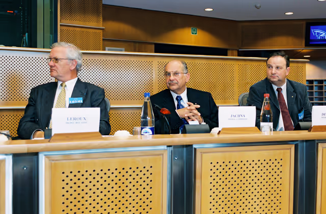 Foto 3: Meeting on the Convention on the Future of Europe