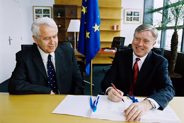 Billede 6: LEX signing in Strasbourg