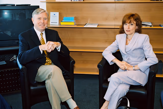 Foto 2: Pat COX - EP President meets with Noelle LENOIR, French Minister for European Affairs