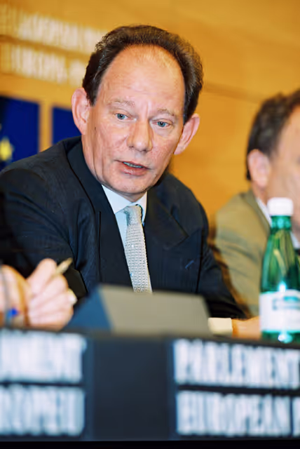 Fotagrafa 12: Press Conference on the conference  Faith in Democracy