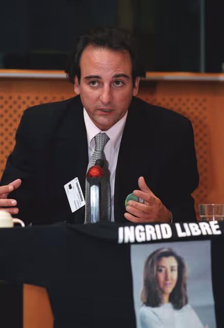 Fotografie 11: Juan Carlos LECOMPTE, husband of Ingrid Betancourt, attends a meeting in Brussels