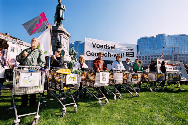 Fotografija 9: Demonstration against the use of GMO's in food