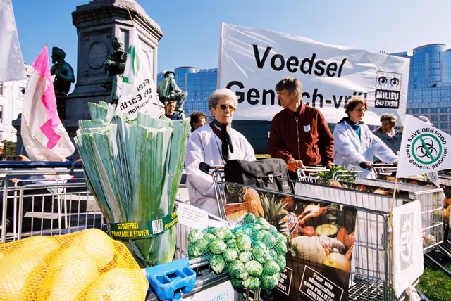 Fotografija 5: Demonstration against the use of GMO's in food