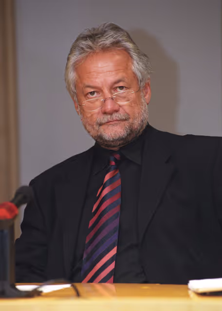 Fotografie 38: MEP Wolfgang KREISSL-D0RFLER attends a meeting in Brussels