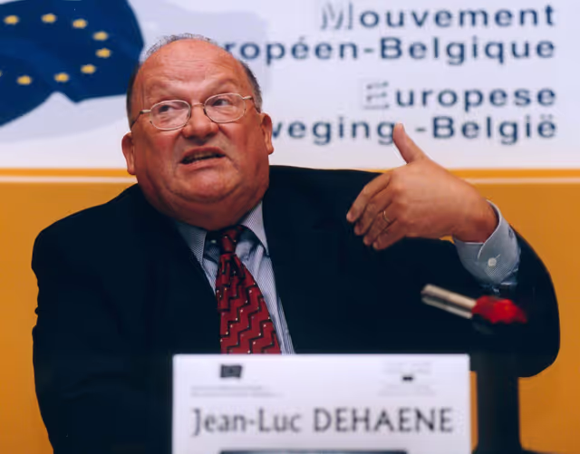 Fotografie 23: MEP Jean Luc DEHAENE holds a news conference in Strasbourg