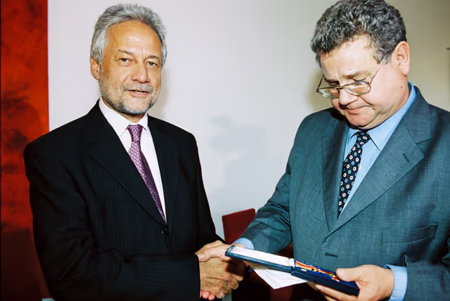 Fotografija 8: German MEPs are awarded the German 'Verdienstkreuz' (Merit Cross of the Federal Republic of Germany)