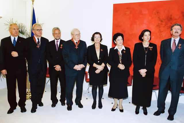 Fotografija 25: German MEPs are awarded the German 'Verdienstkreuz' (Merit Cross of the Federal Republic of Germany)