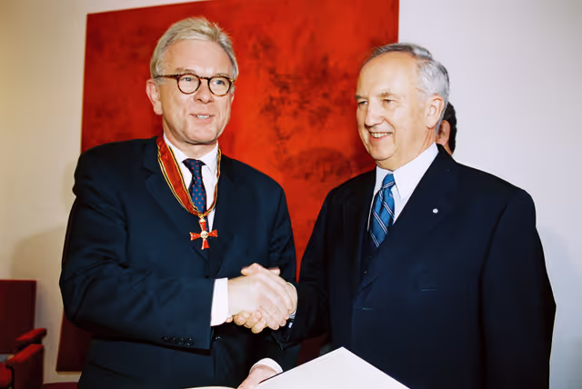 Fotografija 26: German MEPs are awarded the German 'Verdienstkreuz' (Merit Cross of the Federal Republic of Germany)