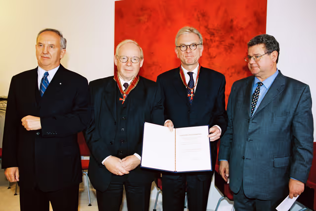 Fotografija 14: German MEPs are awarded the German 'Verdienstkreuz' (Merit Cross of the Federal Republic of Germany)