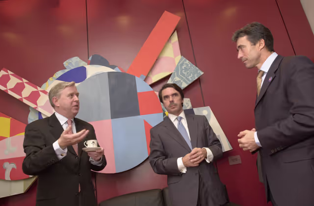 Fotografie 41: Pat COX, EP President, attends a European Union leaders Summit in Brussels