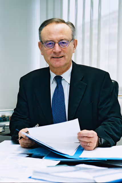 Billede 5: MEP Klaus HANSCH in his office in Brussels