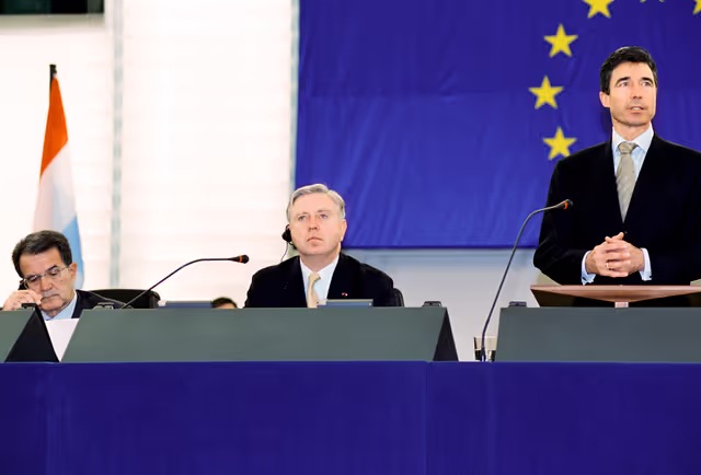 Fotó 15: Extraordinary debate on enlargement with MPs from the Applicant States  Debate in the Chamber