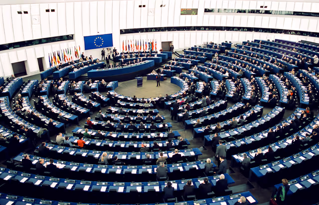 Fotó 9: Extraordinary debate on enlargement with MPs from the Applicant States  Debate in the Chamber