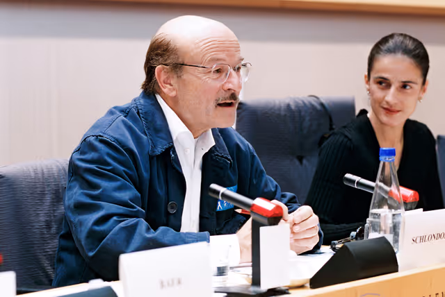 Valokuva 6: Conference media: Power Democracy