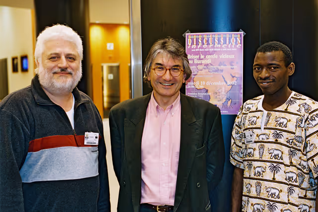 Photo 2: Alternative Nobel Prize 2002