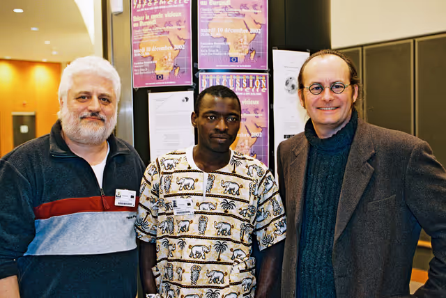 Photo 5: Alternative Nobel Prize 2002