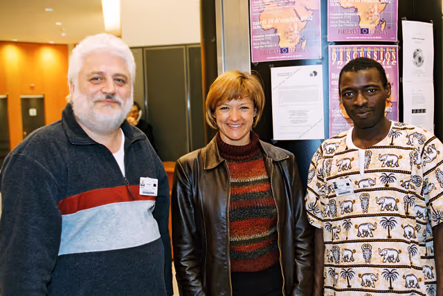 Photo 3: Alternative Nobel Prize 2002