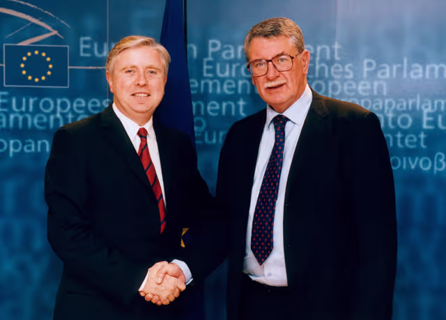 Billede 3: EP President meets with Lord Mc DONALD, Britain's Minister of Transport