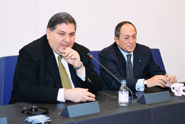 Fotó 10: Italian MEPs meet with students in Strasbourg