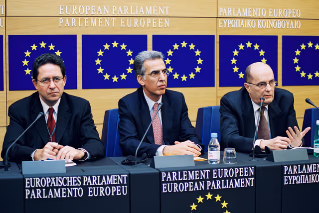 Nuotrauka 8: Press conference introducing Nikiforos DIAMANDOUROS as new European Ombudsman