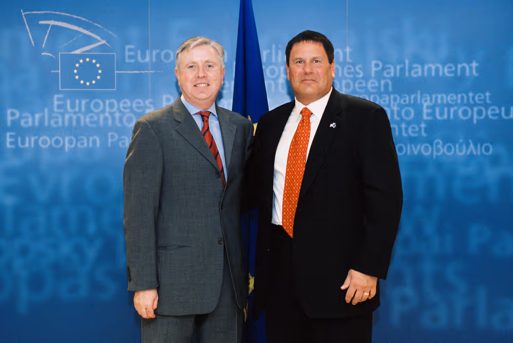 Pat COX, EP President meets with  MANDEL