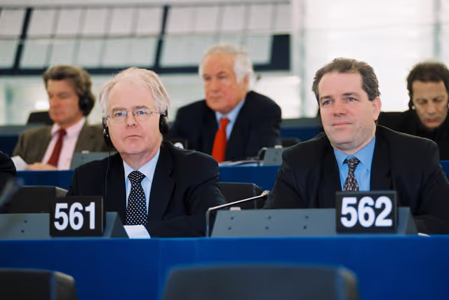 Photo 47 : MEPs David SUMBERG and Charles TANNOCK in Plenary Session in Strasbourg