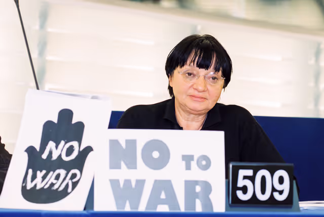 Photo 35 : MEP Luisa MORGANTINI in Plenary Session in Strasbourg