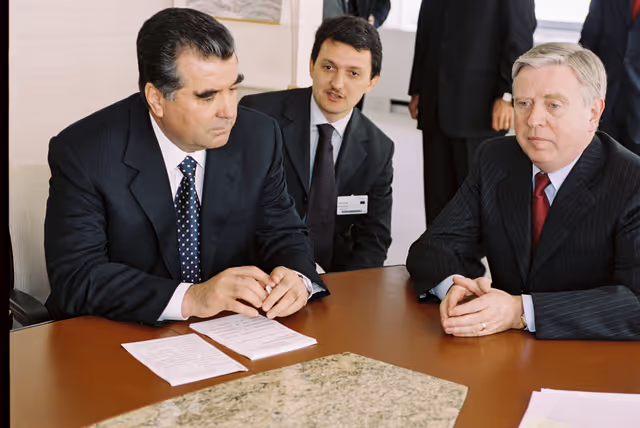 Fotografija 2: Pat COX EP President meets with Emomalii RAKHMONOV, President of Tajikistan