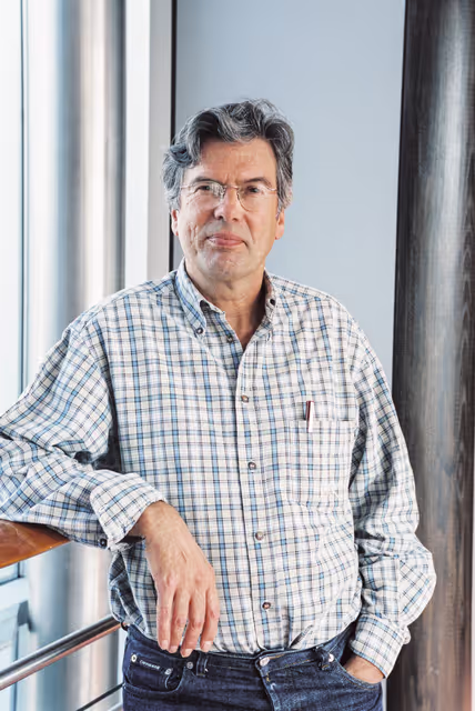 Fotografia 1: MEP Pierre JONCKHEER at the European Parliament in Brussels