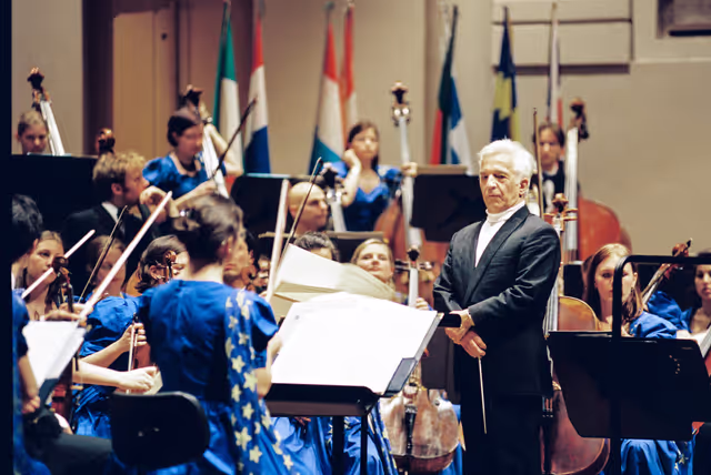 Fotografi 3: Visit of Prince and Princess of Belgium at the European Parliament in Brussels. Concert