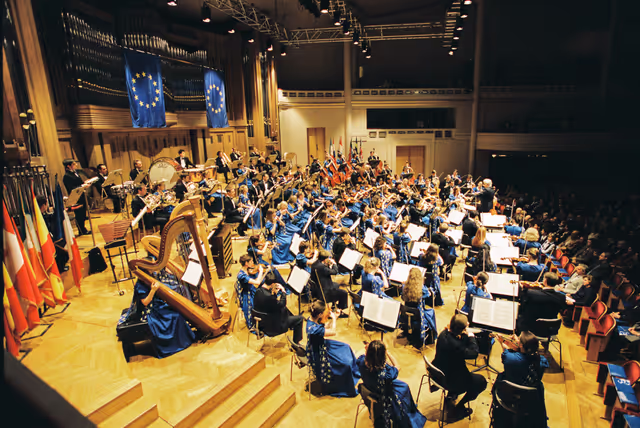 Fotografi 2: Visit of Prince and Princess of Belgium at the European Parliament in Brussels. Concert