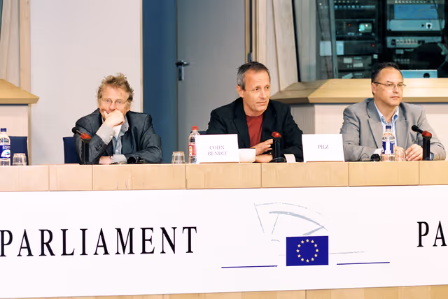 Fotografia 1: Press Conference on the Kurdish Area in Iraq