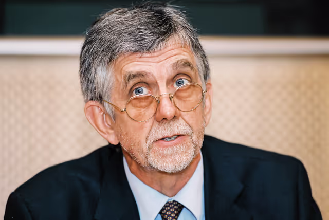 Foto 8: Conference: GMOs, Co-Existence or Contamination ?