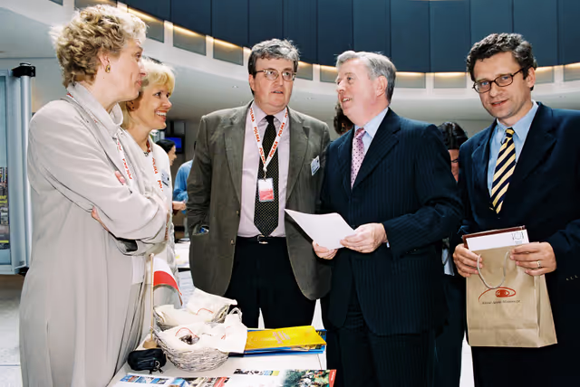 Valokuva 1: EP President visits a promotion stand of Polish food inside the EP in Brussels