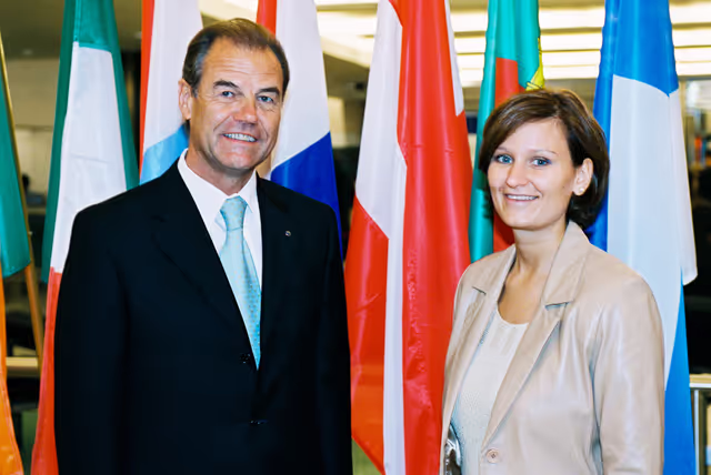 Fotografie 10: MEP Hubert PIRKER with assistants in Brussels