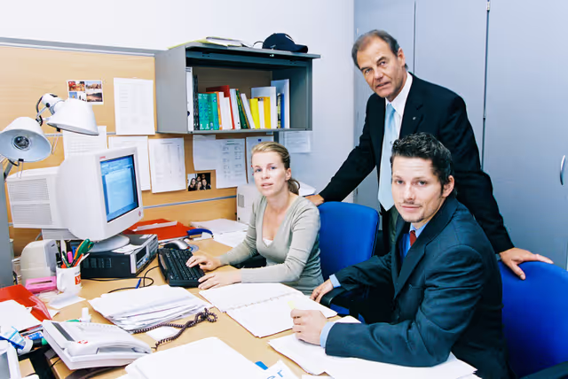 Fotografie 16: MEP Hubert PIRKER with assistants in Brussels