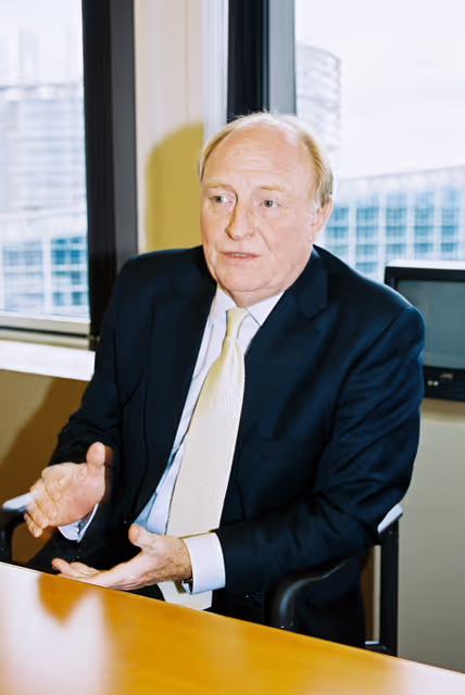 Снимка 4: Interview with European Commissioner in charge of Administrative Reform Neil KINNOCK