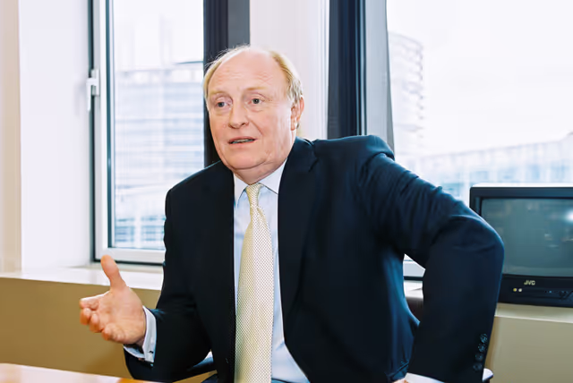 Снимка 5: Interview with European Commissioner in charge of Administrative Reform Neil KINNOCK