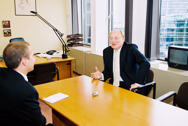 Снимка 3: Interview with European Commissioner in charge of Administrative Reform Neil KINNOCK