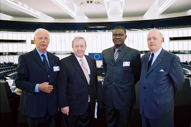 Fotografija 7: Visit of Jean CODO, expert in Cargo Tracking Note