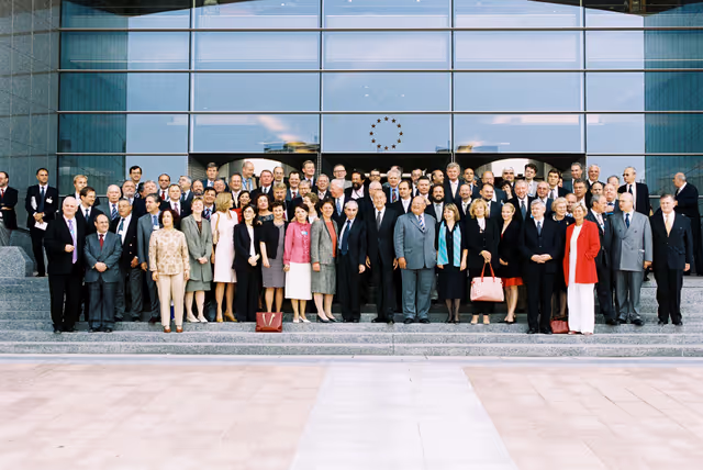 Fotografia 5: European Convention on the Future of Europe - Family picture