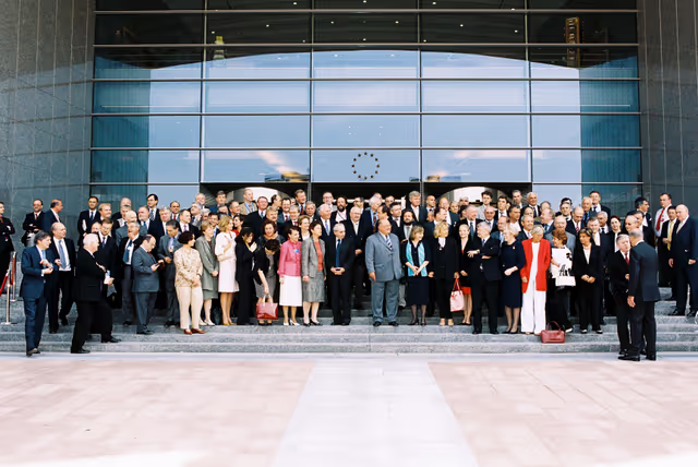 Fotografia 3: European Convention on the Future of Europe - Family picture