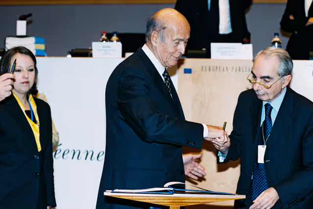 Fotografia 24: European Convention on the Future of Europe - Plenary session