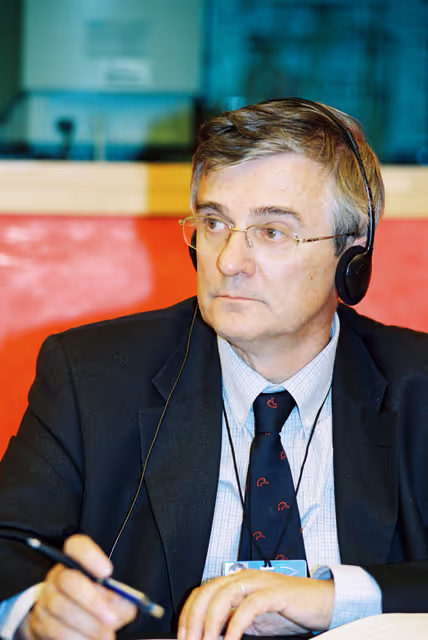 Photo 19: Meeting in Strasbourg presided by Michl EBNER MEP
